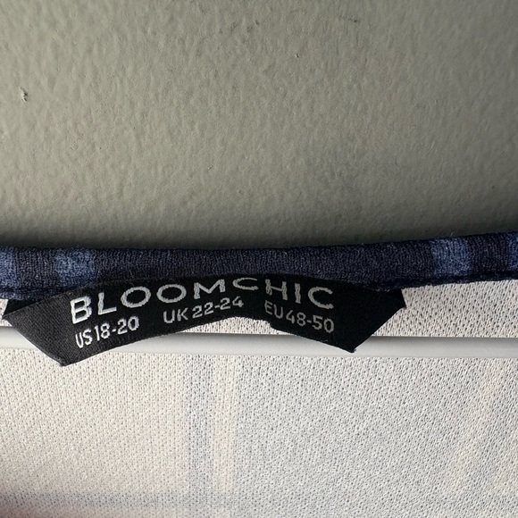 Bloomchic, size 18-20, blue and white plaid, long sleeve tunic faux wrap shirt - Picture 5 of 8